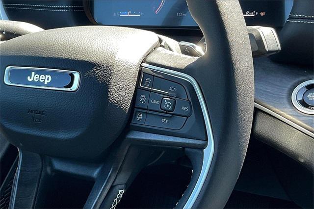 new 2025 Jeep Grand Cherokee car, priced at $51,940