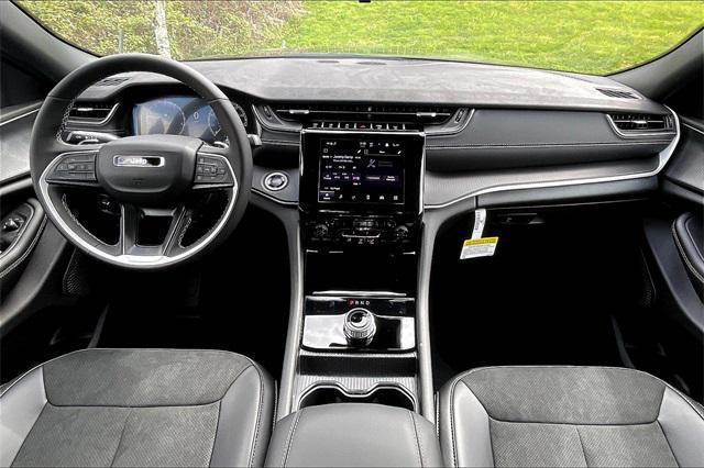 new 2025 Jeep Grand Cherokee car, priced at $48,175