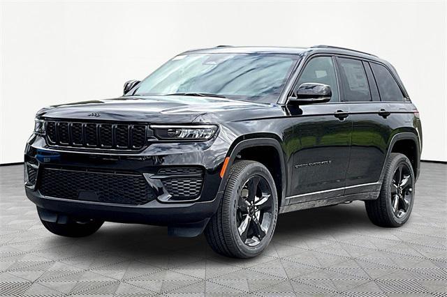 new 2025 Jeep Grand Cherokee car, priced at $48,175