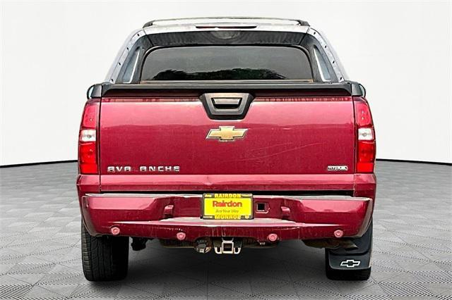 used 2007 Chevrolet Avalanche car, priced at $6,500