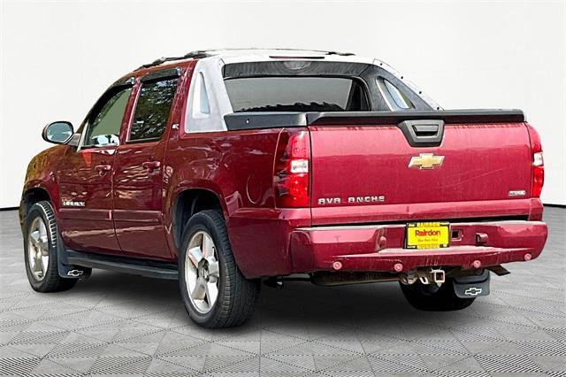 used 2007 Chevrolet Avalanche car, priced at $6,500