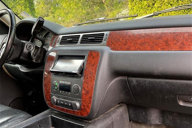 used 2007 Chevrolet Avalanche car, priced at $6,500