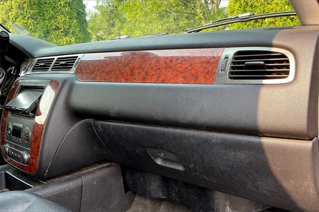 used 2007 Chevrolet Avalanche car, priced at $6,500