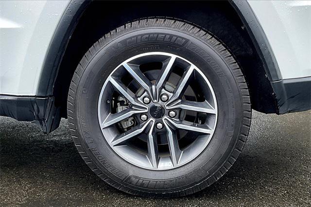 used 2017 Jeep Grand Cherokee car, priced at $13,500