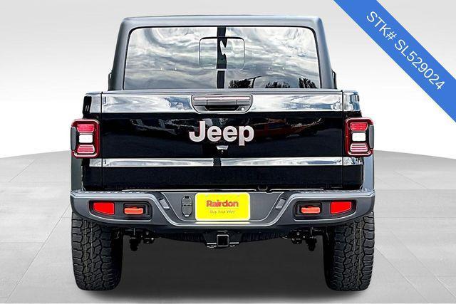 new 2025 Jeep Gladiator car, priced at $56,580