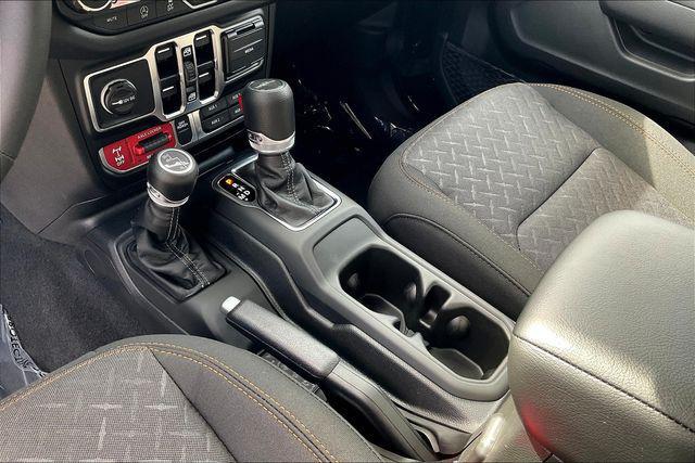 new 2025 Jeep Gladiator car, priced at $56,580