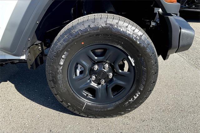 new 2025 Jeep Wrangler car, priced at $34,090