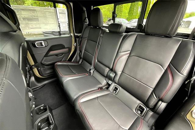 new 2025 Jeep Gladiator car, priced at $64,415