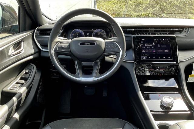 new 2025 Jeep Grand Cherokee car, priced at $48,175