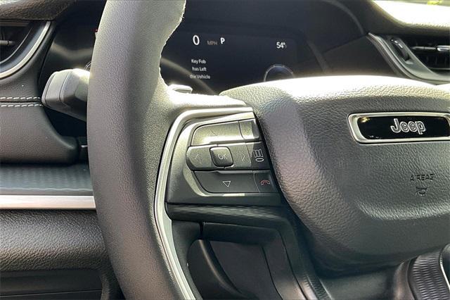 new 2025 Jeep Grand Cherokee car, priced at $48,175