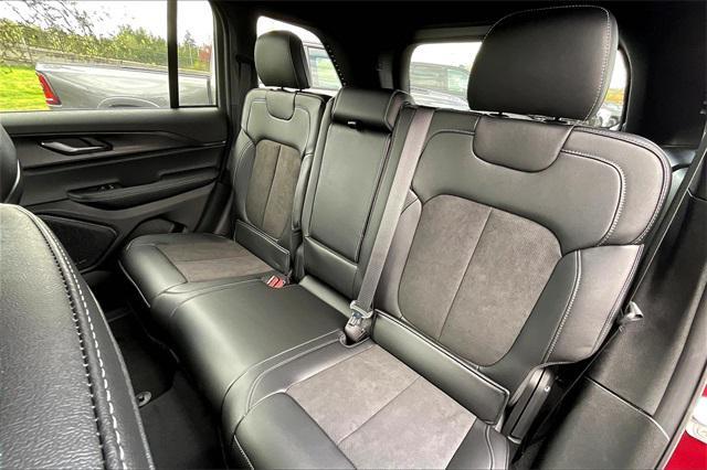 new 2025 Jeep Grand Cherokee car, priced at $48,175