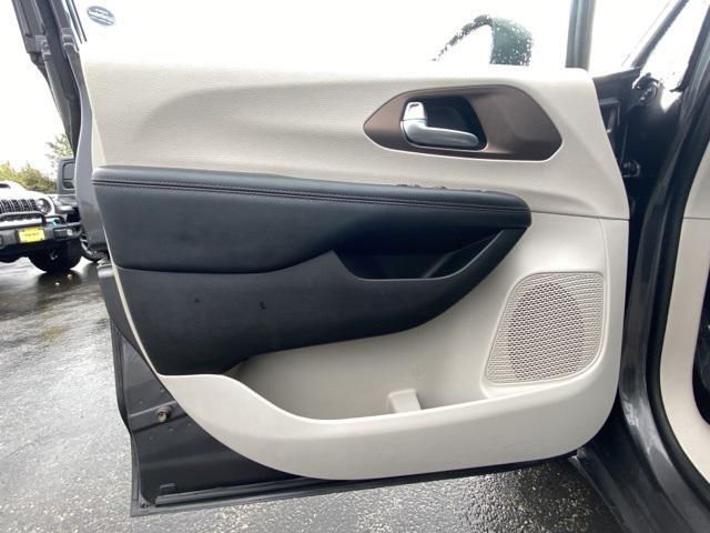 used 2018 Chrysler Pacifica car, priced at $14,500