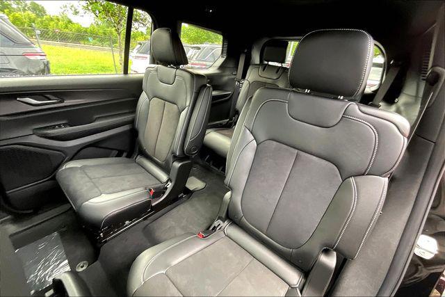 new 2025 Jeep Grand Cherokee L car, priced at $51,370