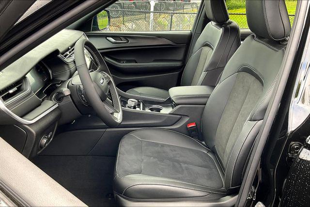 new 2025 Jeep Grand Cherokee L car, priced at $51,370