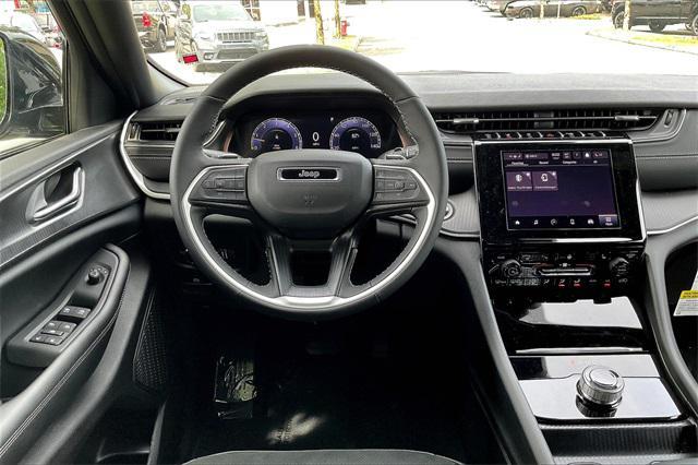 new 2025 Jeep Grand Cherokee car, priced at $48,375
