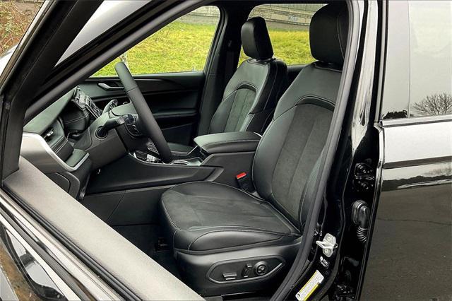 new 2025 Jeep Grand Cherokee L car, priced at $51,170