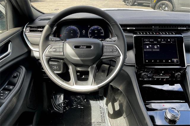 new 2025 Jeep Grand Cherokee car, priced at $48,775