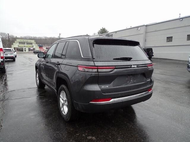 new 2025 Jeep Grand Cherokee car, priced at $37,499