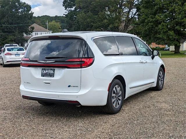 new 2023 Chrysler Pacifica Hybrid car, priced at $40,399