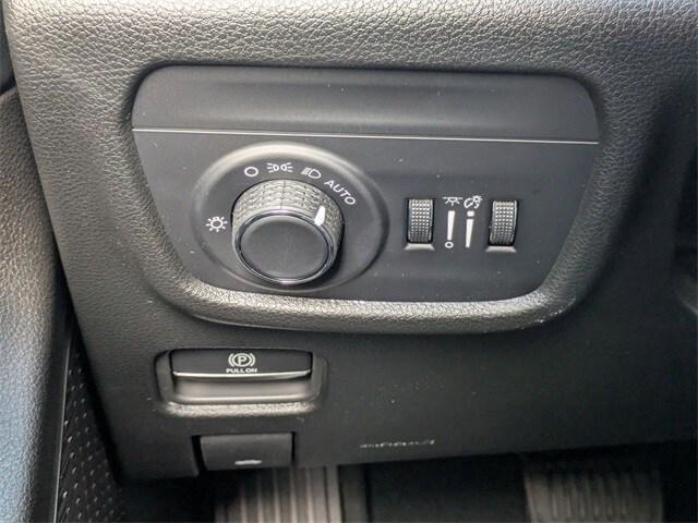 new 2025 Jeep Grand Cherokee L car, priced at $45,696