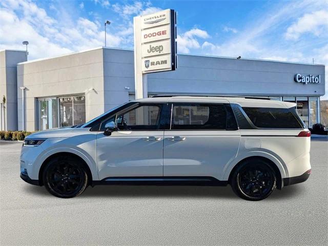 used 2024 Kia Carnival car, priced at $36,424