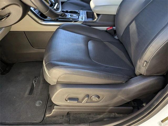 used 2024 Kia Carnival car, priced at $36,424