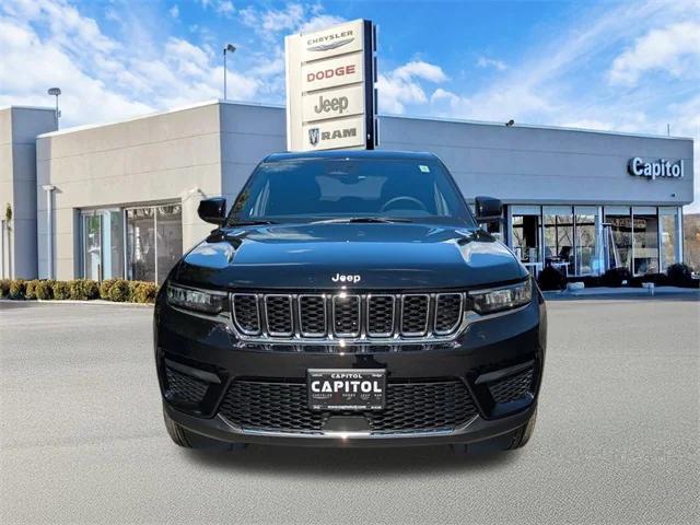 new 2025 Jeep Grand Cherokee car, priced at $39,420