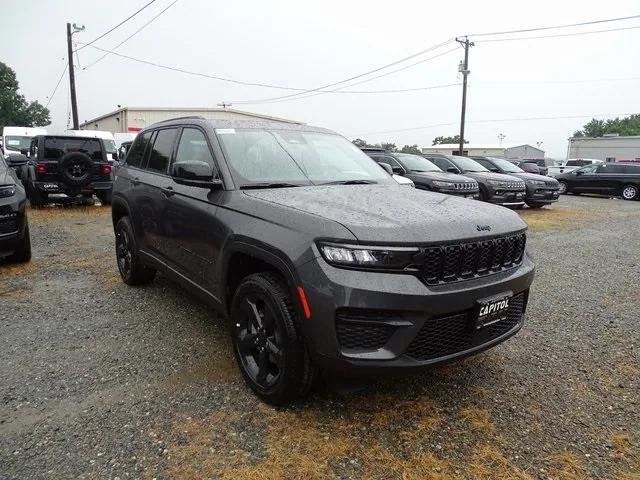 new 2024 Jeep Grand Cherokee car, priced at $42,479