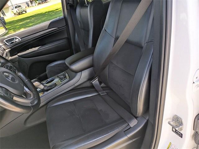 used 2022 Jeep Grand Cherokee car, priced at $28,256