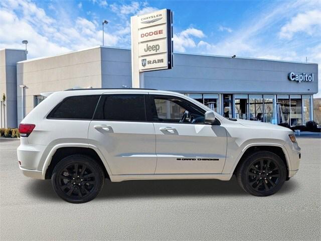 used 2022 Jeep Grand Cherokee car, priced at $28,256