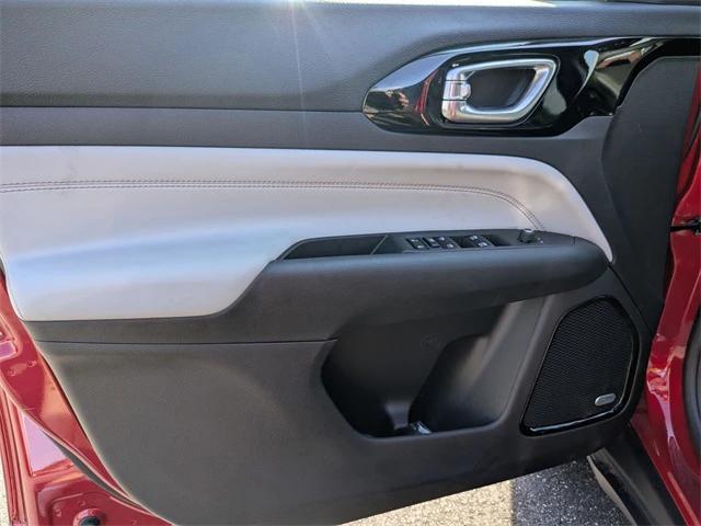 new 2025 Jeep Compass car, priced at $33,991