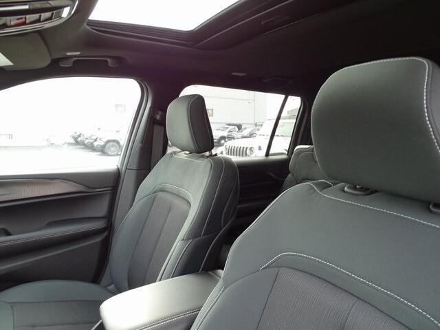 new 2025 Jeep Grand Cherokee L car, priced at $41,720