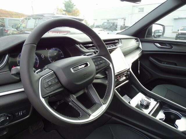 new 2025 Jeep Grand Cherokee L car, priced at $41,720