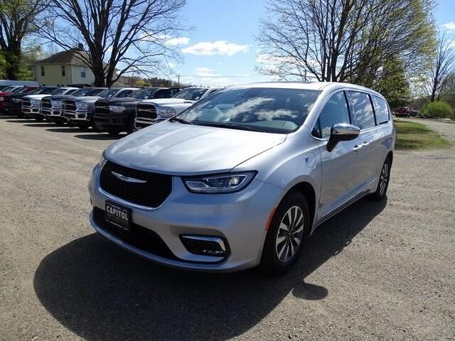 new 2023 Chrysler Pacifica Hybrid car, priced at $53,102