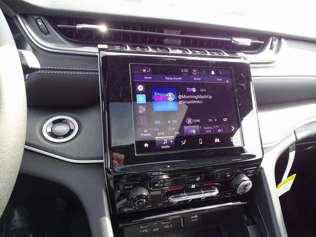 new 2025 Jeep Grand Cherokee car, priced at $46,125