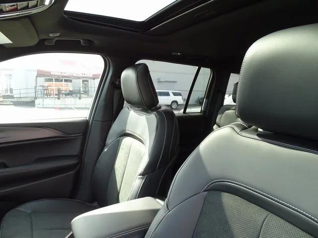 new 2025 Jeep Grand Cherokee car, priced at $46,125