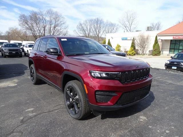 new 2025 Jeep Grand Cherokee car, priced at $46,125