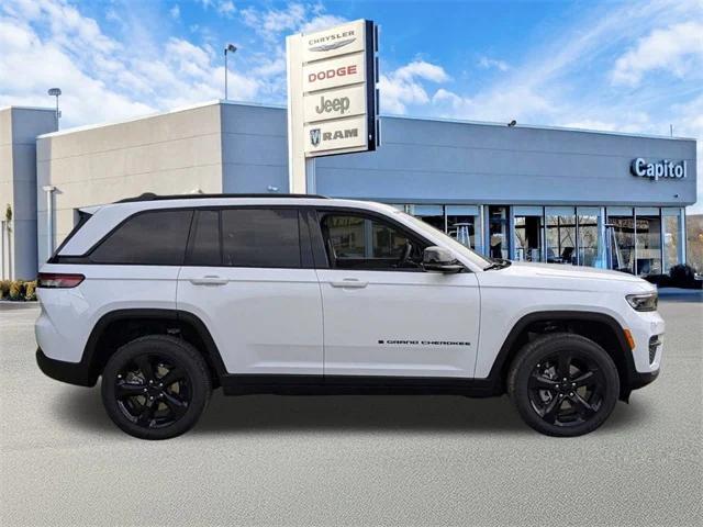 new 2024 Jeep Grand Cherokee car, priced at $39,983