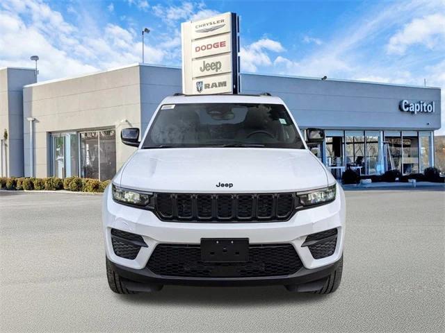 new 2024 Jeep Grand Cherokee car, priced at $39,983