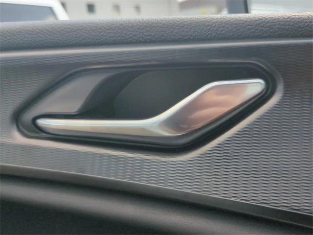 new 2025 Jeep Grand Cherokee car, priced at $39,948