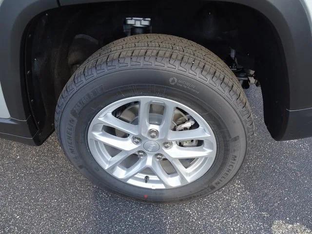 new 2025 Jeep Grand Cherokee car, priced at $39,749