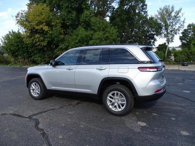 new 2025 Jeep Grand Cherokee car, priced at $39,749