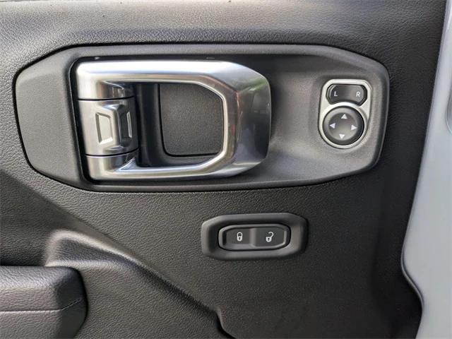 new 2025 Jeep Wrangler car, priced at $45,229