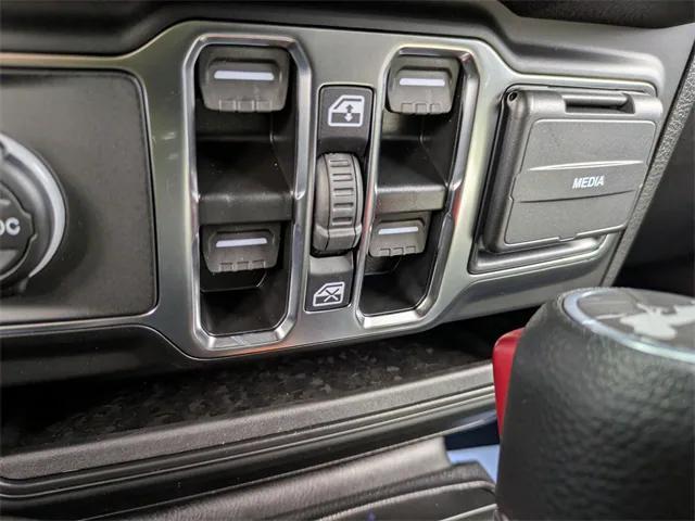 new 2025 Jeep Wrangler car, priced at $45,229
