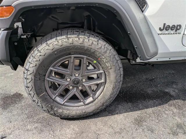 new 2025 Jeep Wrangler car, priced at $45,229
