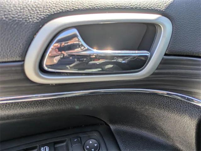 used 2022 Jeep Grand Cherokee car, priced at $30,999