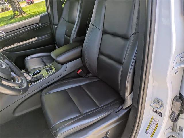 used 2022 Jeep Grand Cherokee car, priced at $30,999