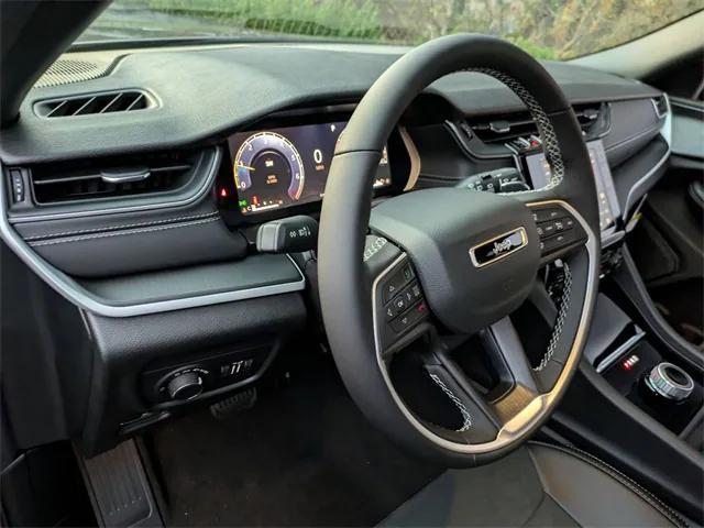 new 2025 Jeep Grand Cherokee L car, priced at $46,943