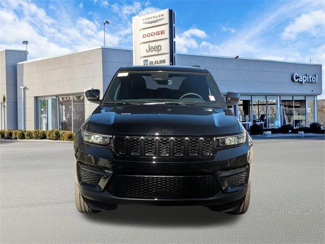 new 2025 Jeep Grand Cherokee car, priced at $44,897