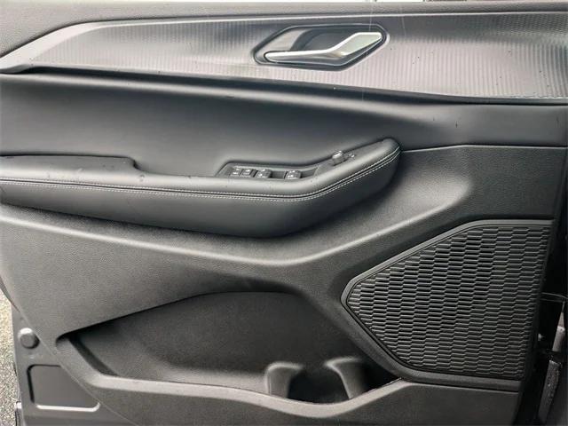new 2025 Jeep Grand Cherokee car, priced at $39,120